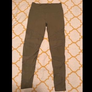 VS Sport Knockout Midrise Mesh Leggings